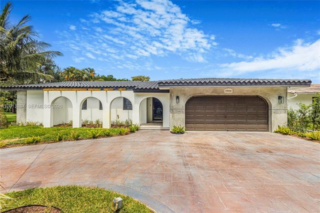 15331 Turnbull Dr, Miami Lakes, FL 33014