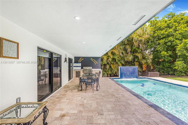 15331 Turnbull Dr, Miami Lakes, FL 33014