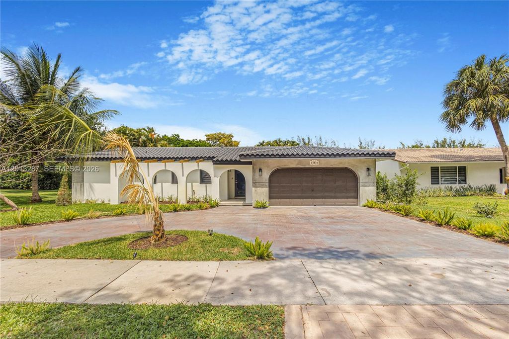 15331 Turnbull Dr, Miami Lakes, FL 33014
