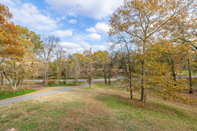 628 Ashwood Ave, Lewisburg, TN 37091