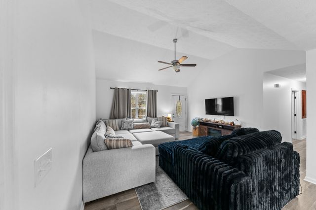 628 Ashwood Ave, Lewisburg, TN 37091