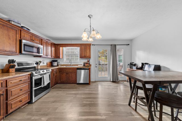 628 Ashwood Ave, Lewisburg, TN 37091