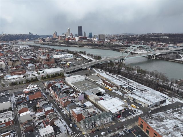 2336 Sidney St, South Side, PA 15203