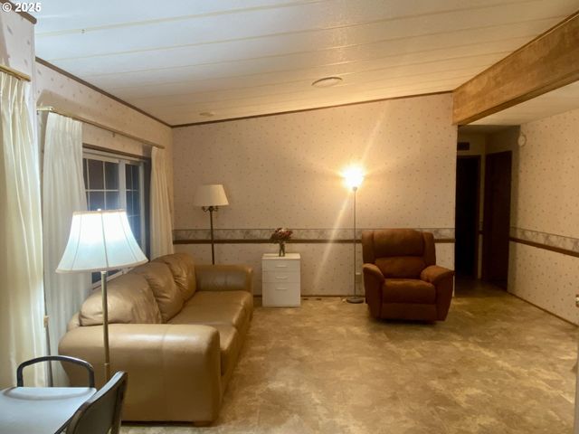 7858 Se KING Rd 7, Milwaukie, OR 97222