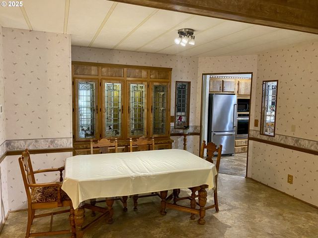 7858 Se KING Rd 7, Milwaukie, OR 97222