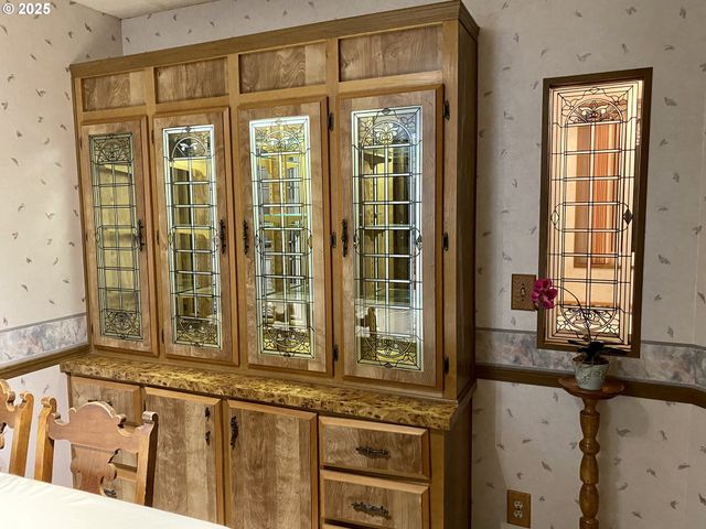 7858 Se KING Rd 7, Milwaukie, OR 97222