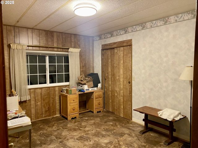 7858 Se KING Rd 7, Milwaukie, OR 97222