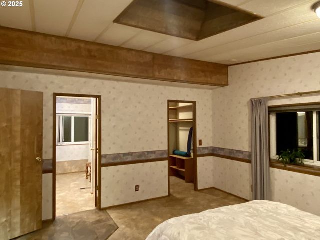 7858 Se KING Rd 7, Milwaukie, OR 97222