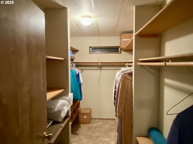 7858 Se KING Rd 7, Milwaukie, OR 97222