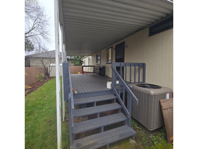 7858 Se KING Rd 7, Milwaukie, OR 97222