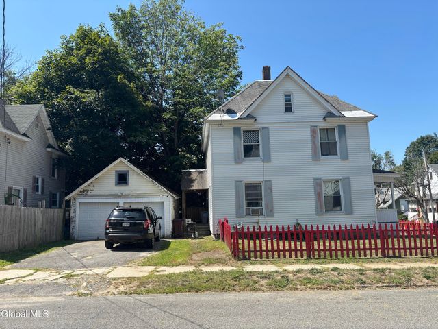 10 Dean Street, Gloversville, NY 12078
