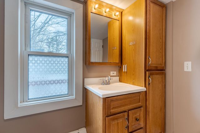 37 Glen Street, Sanford, ME 04073