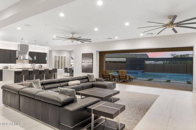 9641 W Monte Lindo Lane, Peoria, AZ 85383