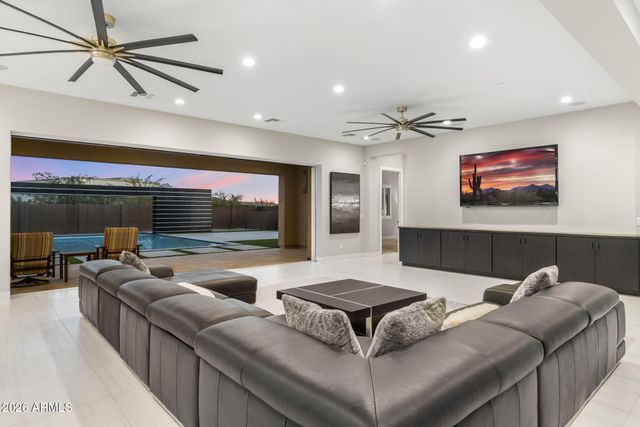 9641 W Monte Lindo Lane, Peoria, AZ 85383