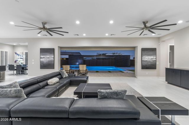 9641 W Monte Lindo Lane, Peoria, AZ 85383