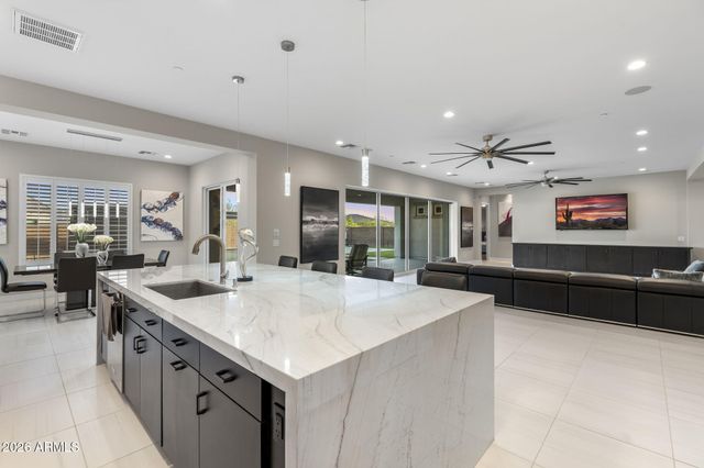 9641 W Monte Lindo Lane, Peoria, AZ 85383