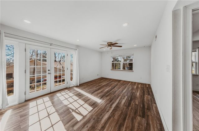 8512 Pine Ridge Drive, Rogers, AR 72756