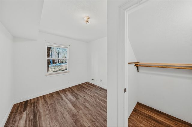 8512 Pine Ridge Drive, Rogers, AR 72756