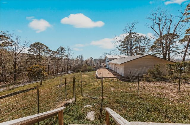 8512 Pine Ridge Drive, Rogers, AR 72756