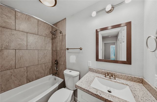 8512 Pine Ridge Drive, Rogers, AR 72756