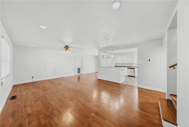 8512 Pine Ridge Drive, Rogers, AR 72756