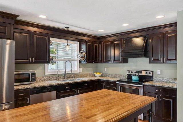 675 Grace Street, Verona, WI 53593