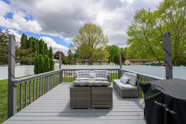 675 Grace Street, Verona, WI 53593