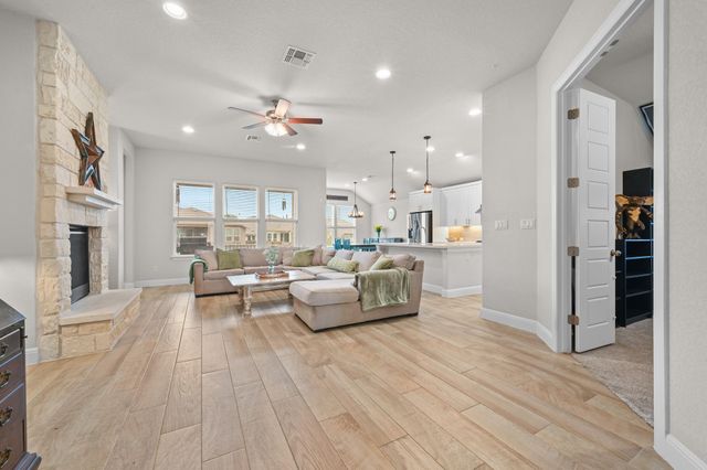 228 Helena LN, Kyle, TX 78640