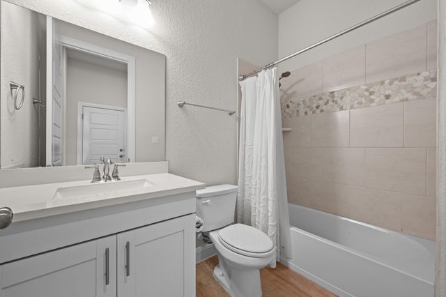 228 Helena LN, Kyle, TX 78640