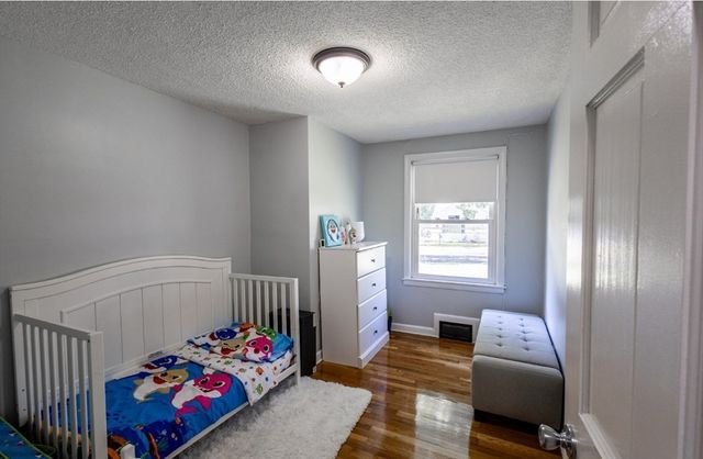 65 Wilshire Rd, Springfield, MA 01118