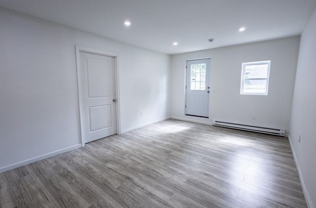 65 Wilshire Rd, Springfield, MA 01118