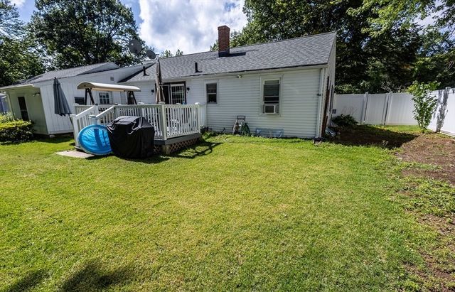 65 Wilshire Rd, Springfield, MA 01118