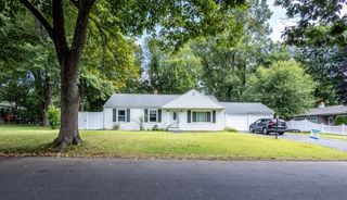 65 Wilshire Rd, Springfield, MA 01118