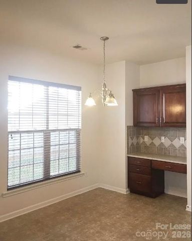 11142 Cypress View Drive, Charlotte, NC 28262