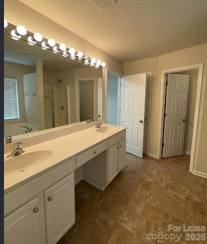 11142 Cypress View Drive, Charlotte, NC 28262