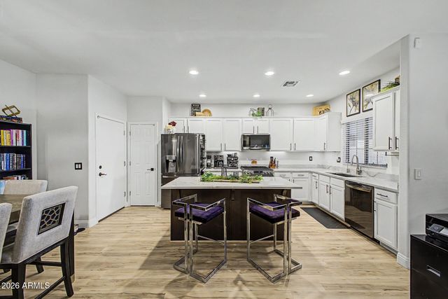 4924 W HARWELL Road, Laveen, AZ 85339