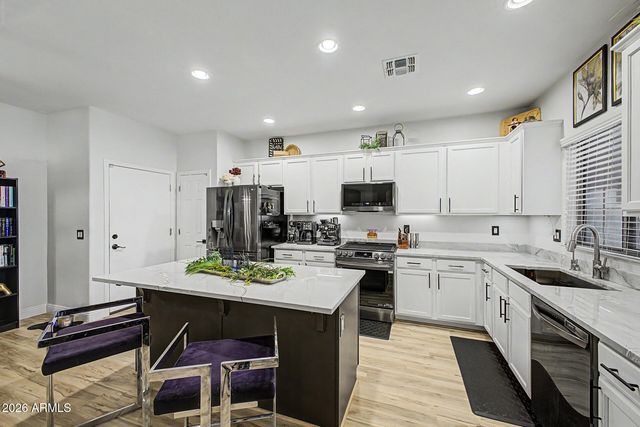 4924 W HARWELL Road, Laveen, AZ 85339