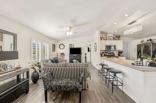 73450 Country Club Drive 277, Palm Desert, CA 92260