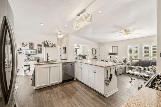 73450 Country Club Drive 277, Palm Desert, CA 92260