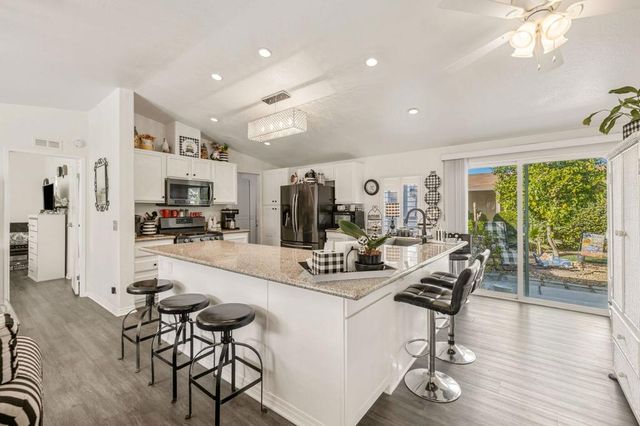 73450 Country Club Drive 277, Palm Desert, CA 92260