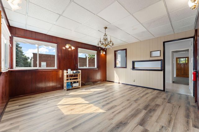 6823 Columbia Avenue, Hammond, IN 46324