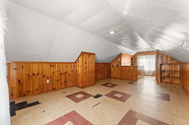 6823 Columbia Avenue, Hammond, IN 46324