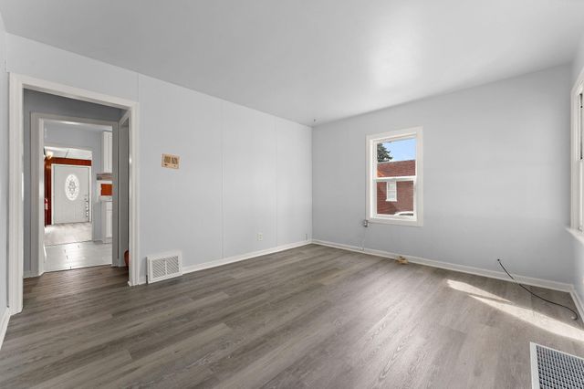 6823 Columbia Avenue, Hammond, IN 46324