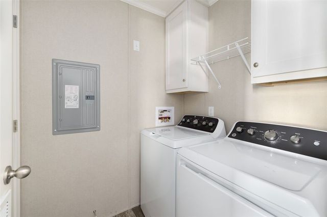 38 Lowell Avenue, Pawtucket, RI 02861