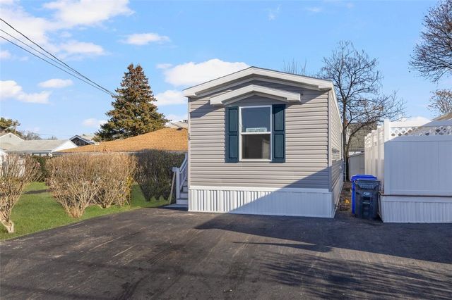 38 Lowell Avenue, Pawtucket, RI 02861