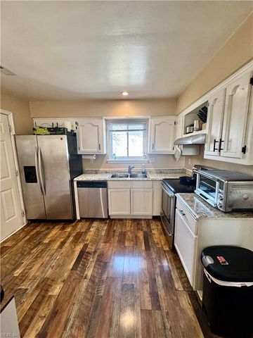 1901 Blue Knob RD, Virginia Beach, VA 23464