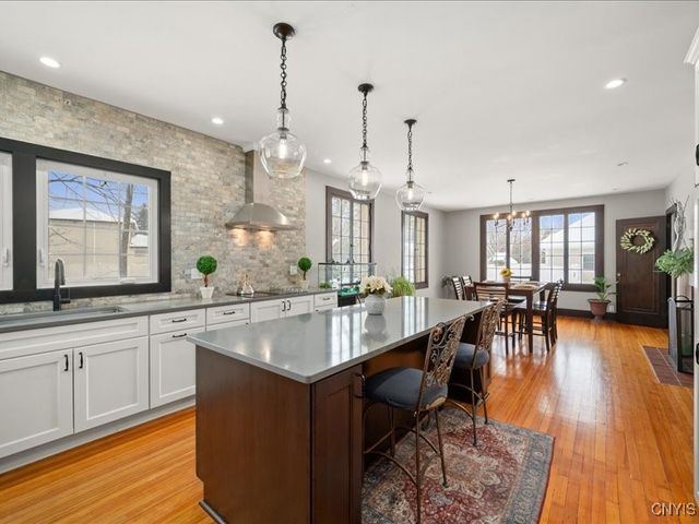 6 Ironwood Road, New Hartford, NY 13413