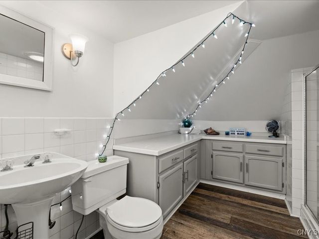 6 Ironwood Road, New Hartford, NY 13413