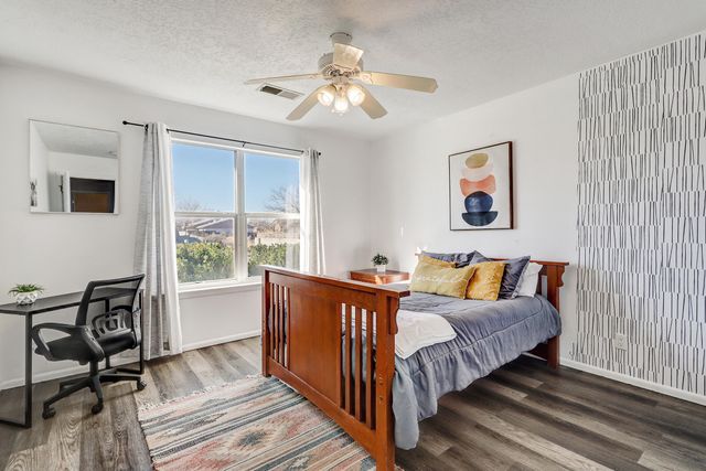 9964 Cardinal Street NW, Albuquerque, NM 87114