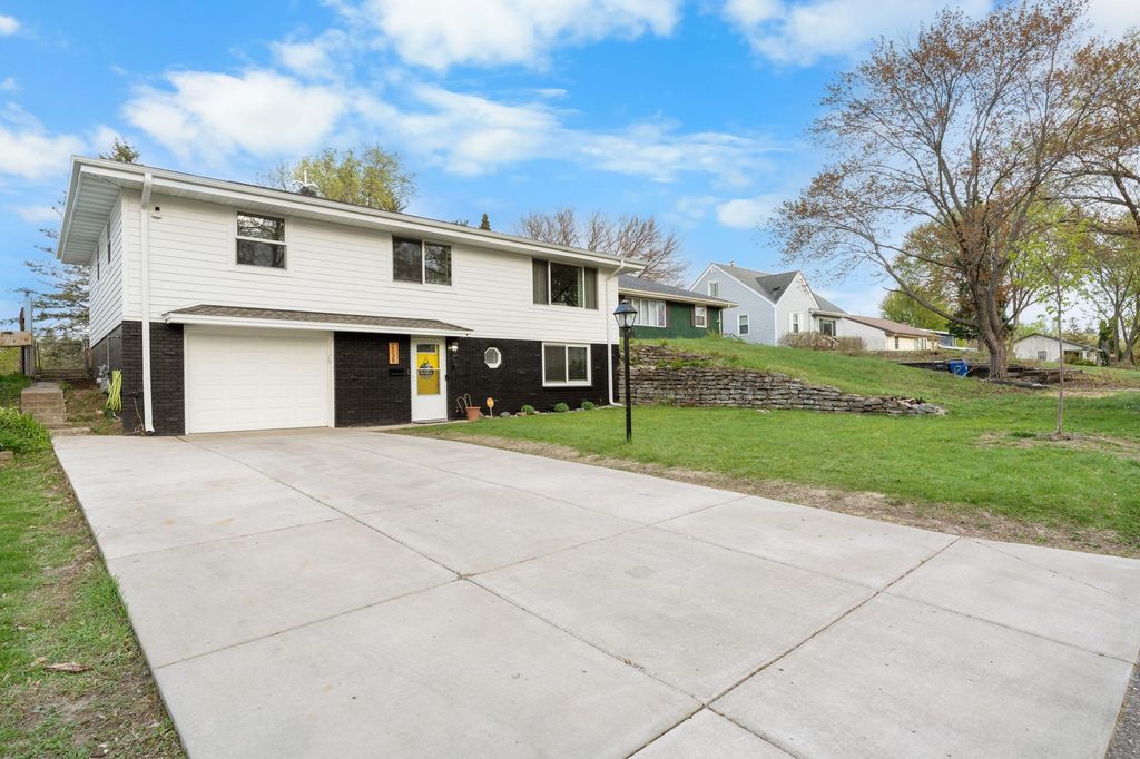 1538 Birmingham Street, Saint Paul, MN 55106